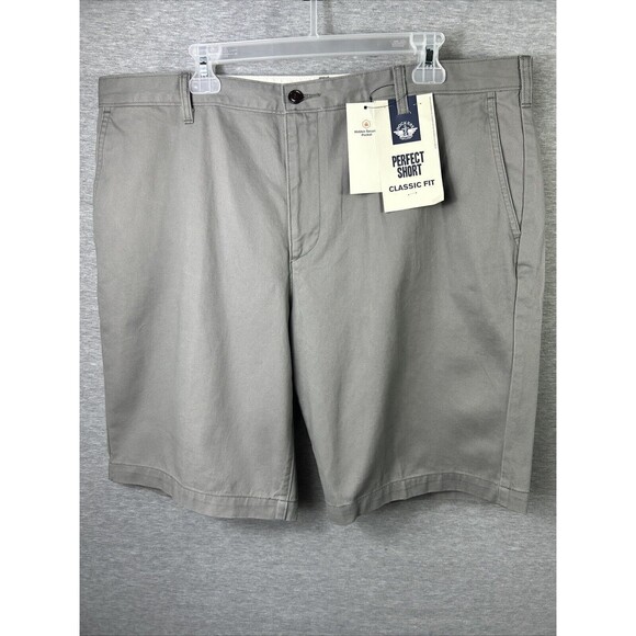 BNWT Dockers Perfect Short Classic Fit Mens 40 Gray 10" Inseam Security Pocket - Picture 1 of 14